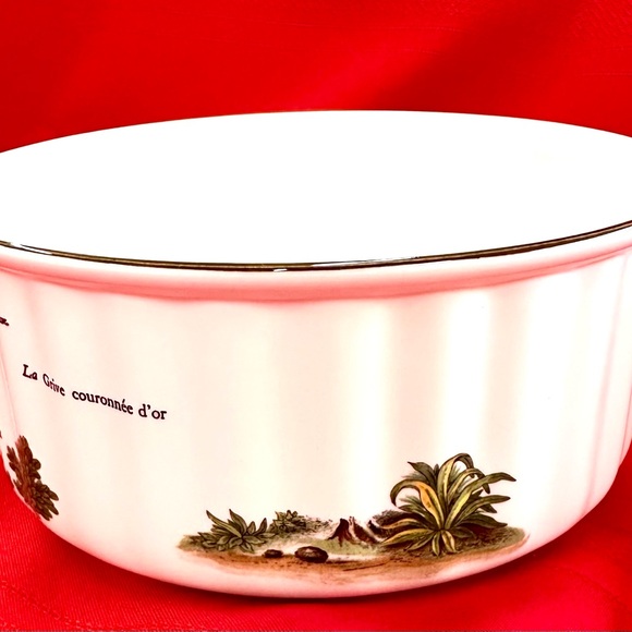 Villeroy & Boch White Bowl with Bird Motif - Picture 2 of 6